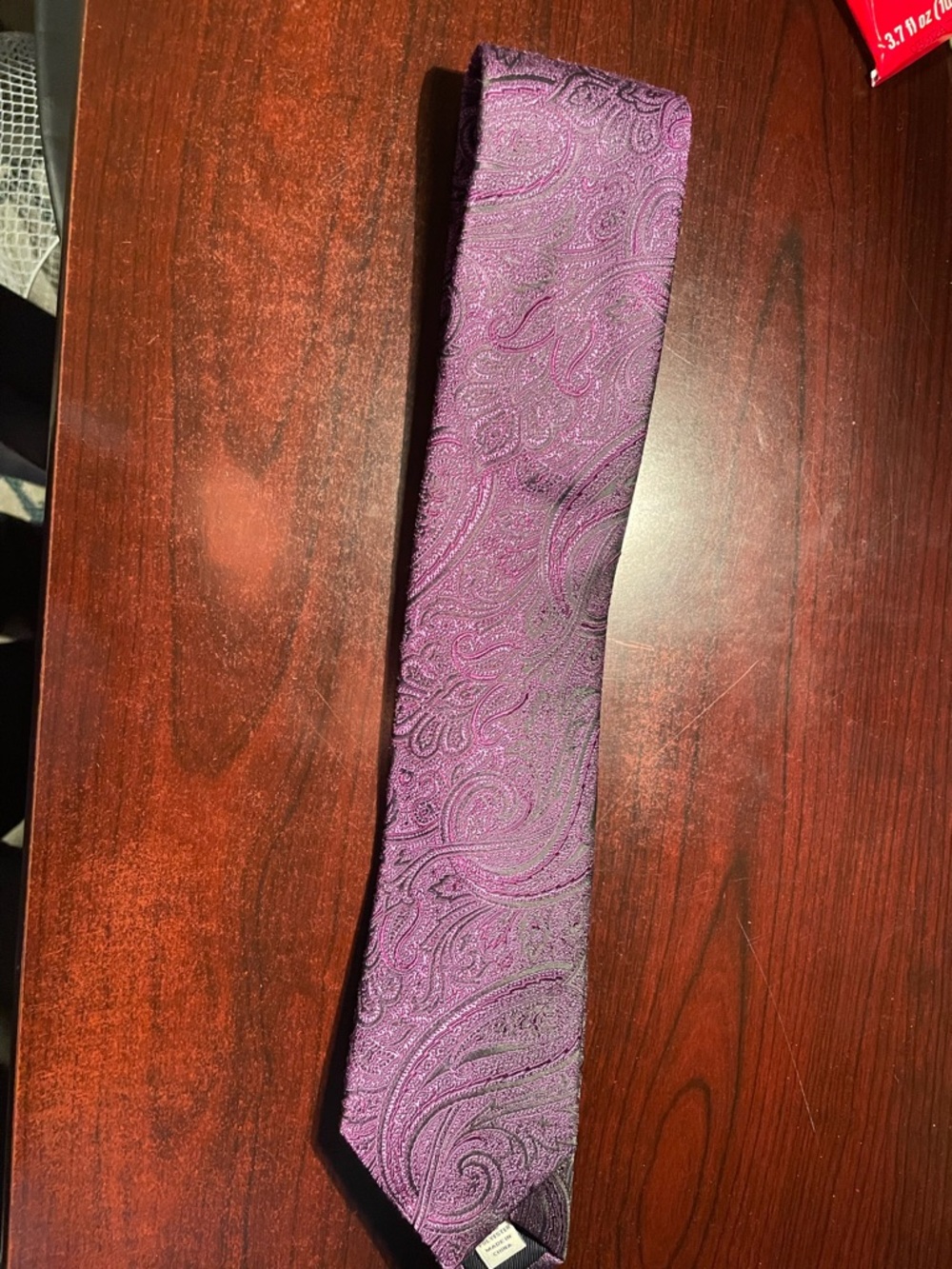 Joseph Abboud Plum Paisley Silk Tie